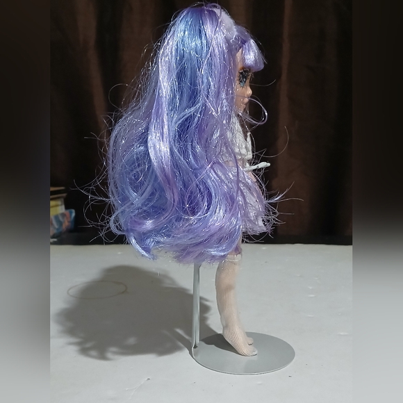 Rainbow High Jr Violet Willow 9" Fashion Doll - Picture 6 of 9